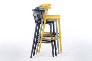 Chile Barhocker aus Kunststoff ist stapelbar